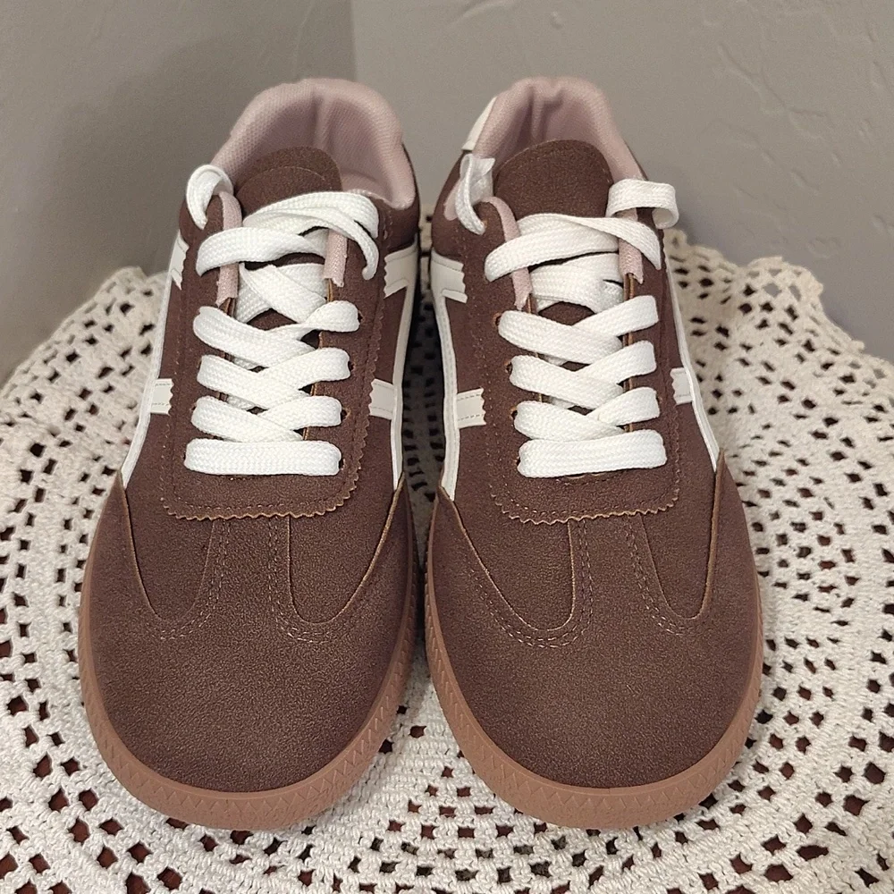 Women's Retro Brown Suede Sneakers Classic Gum Sole Casual Shoes Size 7 38 - Picture 2 of 7